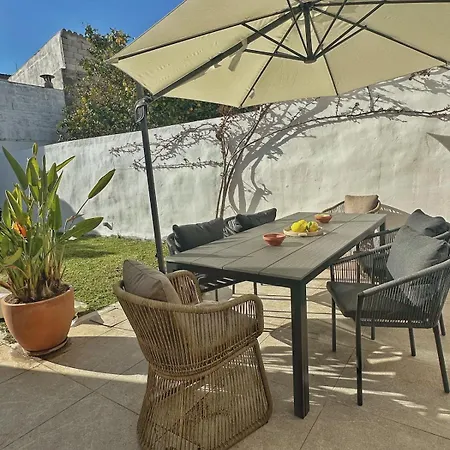 Stadthaus Mit Garten Und Dachterrasse -casa Villanova * 波连斯萨