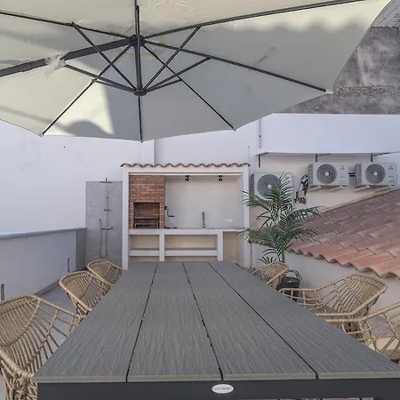 Stadthaus Mit Garten Und Dachterrasse -casa Villanova