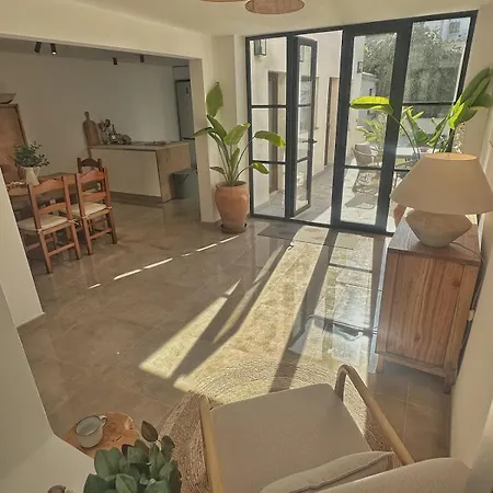 Stadthaus Mit Garten Und Dachterrasse -casa Villanova *