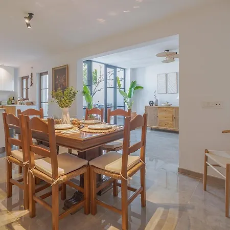 Stadthaus Mit Garten Und Dachterrasse -casa Villanova 度假居